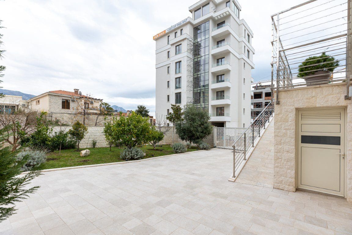 Montenegro-Luxury Villa Oasis with Pool in Becici | Sea View — Montenegro
