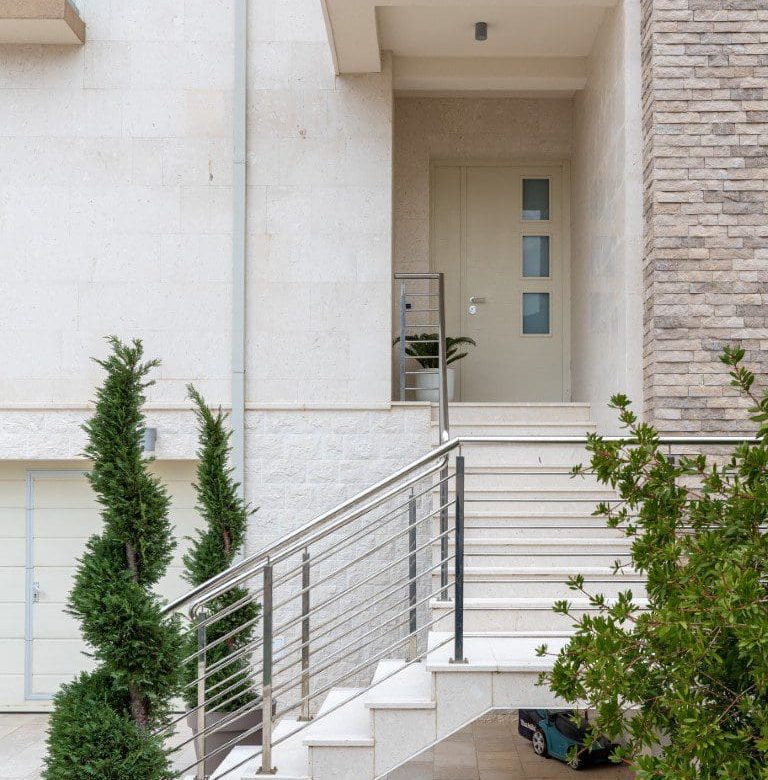 Montenegro-Luxury Villa Oasis with Pool in Becici | Sea View — Montenegro