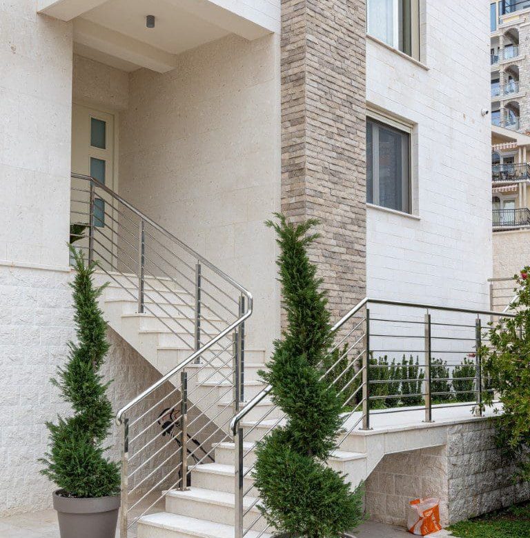 Montenegro-Luxury Villa Oasis with Pool in Becici | Sea View — Montenegro