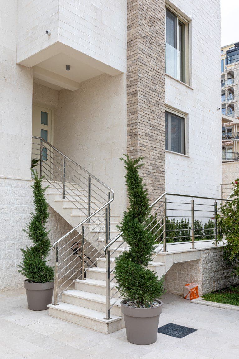 Montenegro-Luxury Villa Oasis with Pool in Becici | Sea View — Montenegro