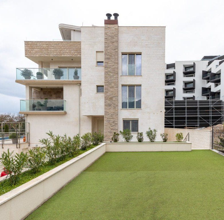 Montenegro-Luxury Villa Oasis with Pool in Becici | Sea View — Montenegro