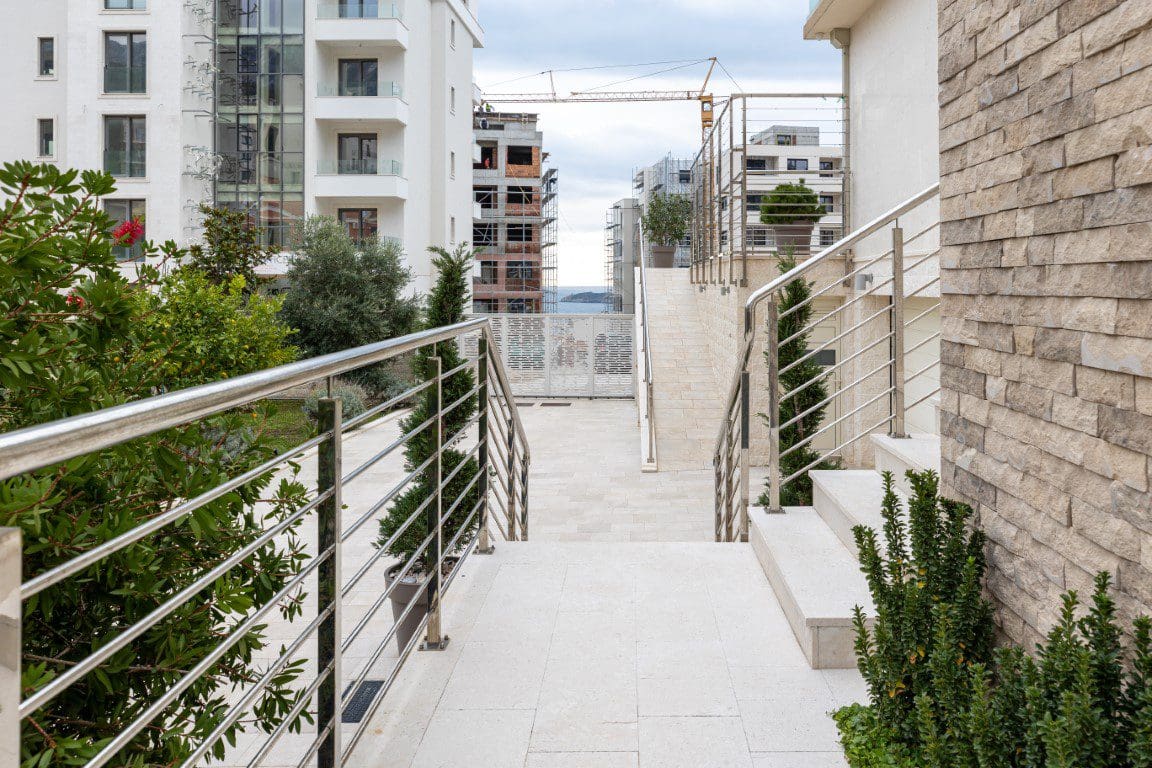 Montenegro-Luxury Villa Oasis with Pool in Becici | Sea View — Montenegro