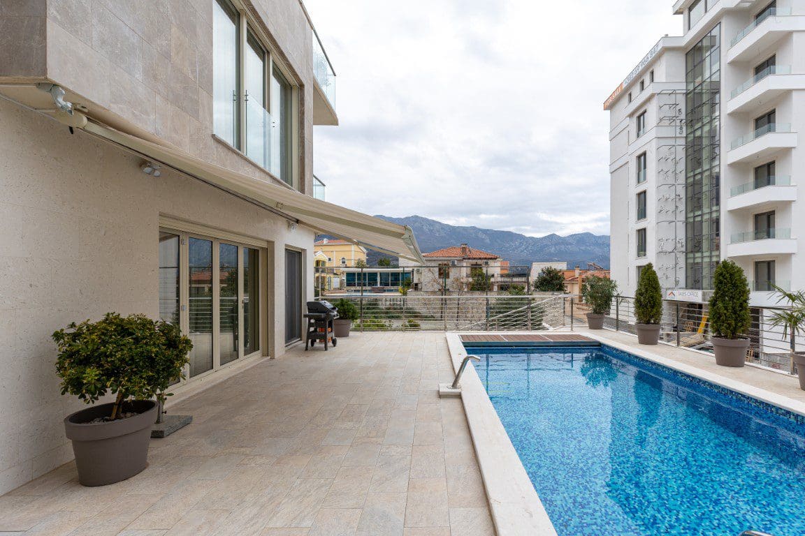 Montenegro-Luxury Villa Oasis with Pool in Becici | Sea View — Montenegro