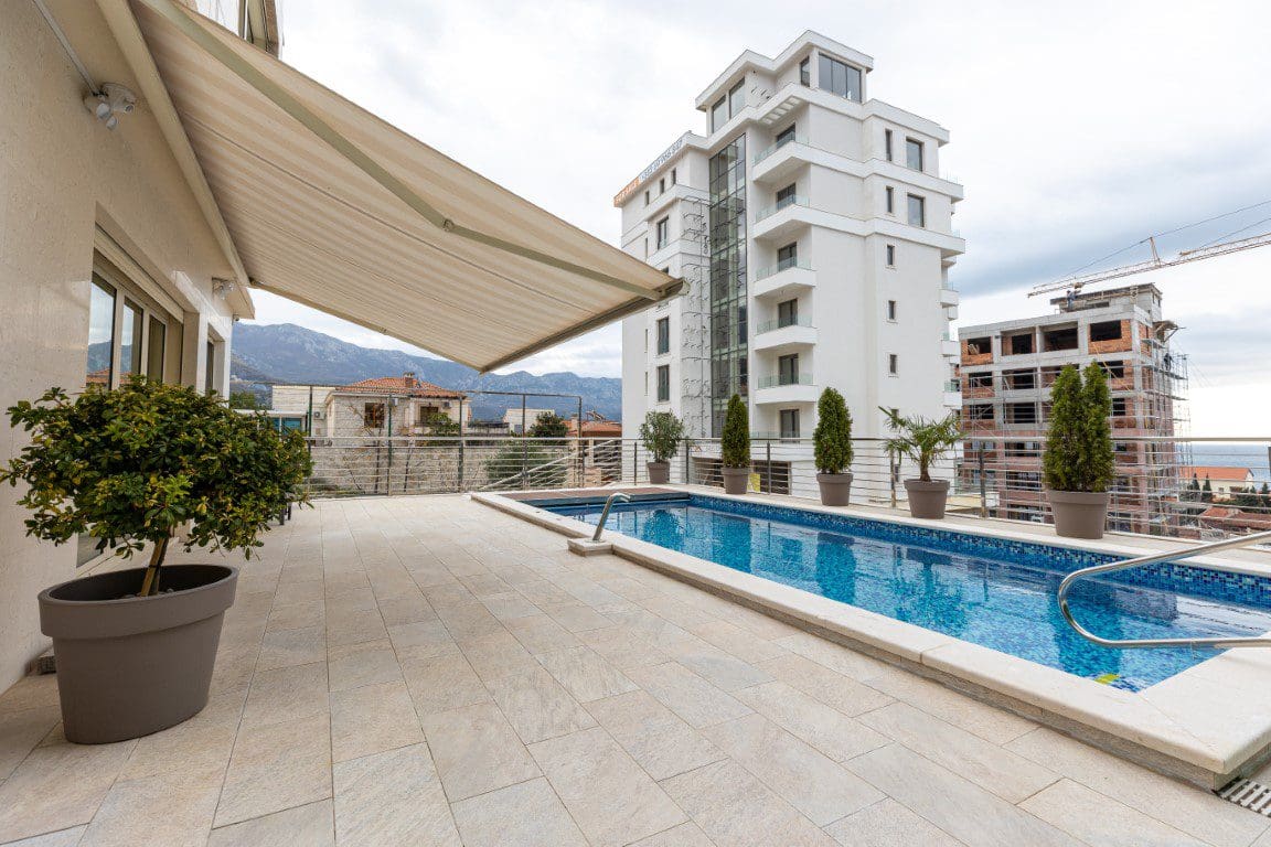 Montenegro-Luxury Villa Oasis with Pool in Becici | Sea View — Montenegro