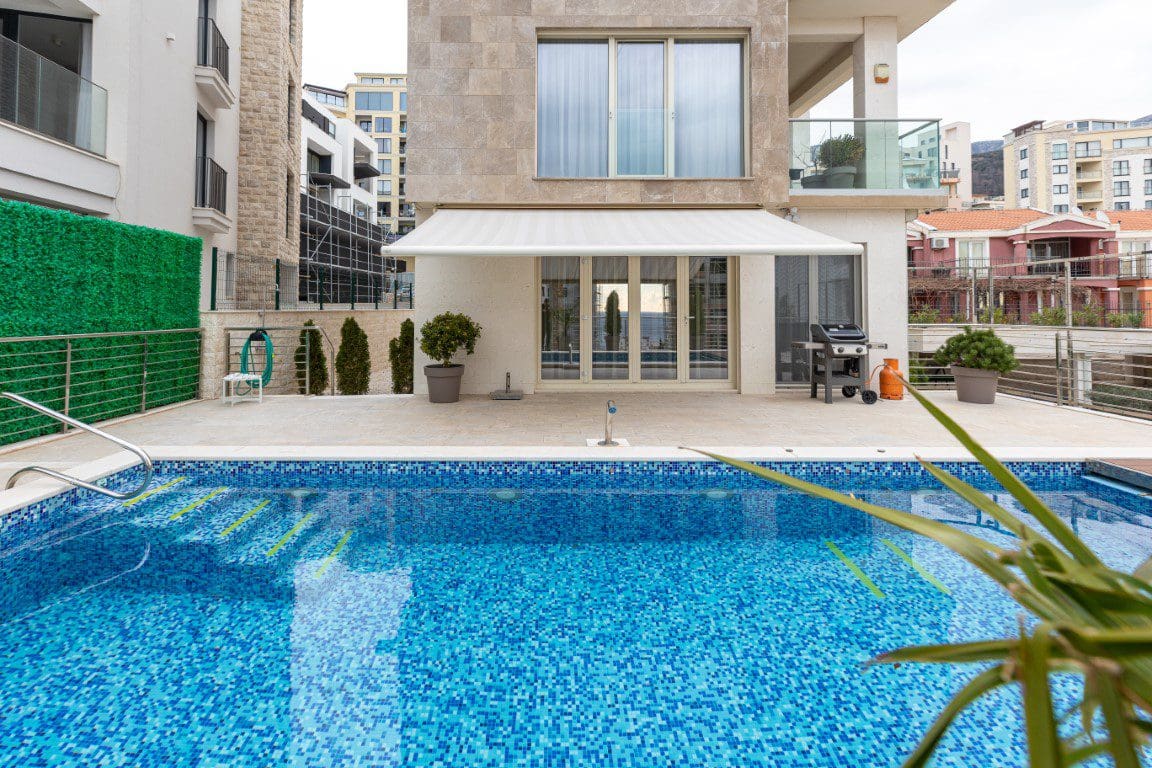 Montenegro-Luxury Villa Oasis with Pool in Becici | Sea View — Montenegro