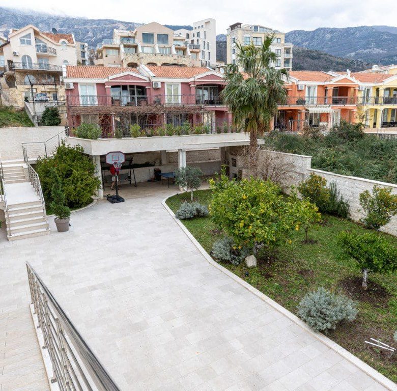 Montenegro-Luxury Villa Oasis with Pool in Becici | Sea View — Montenegro