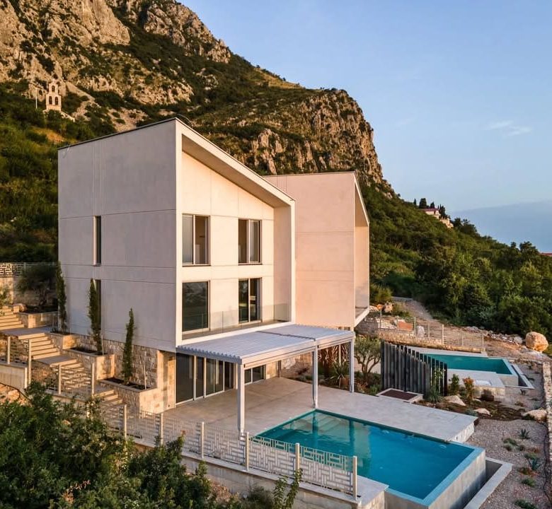 Budva bölgesinde satılık yeni villalar