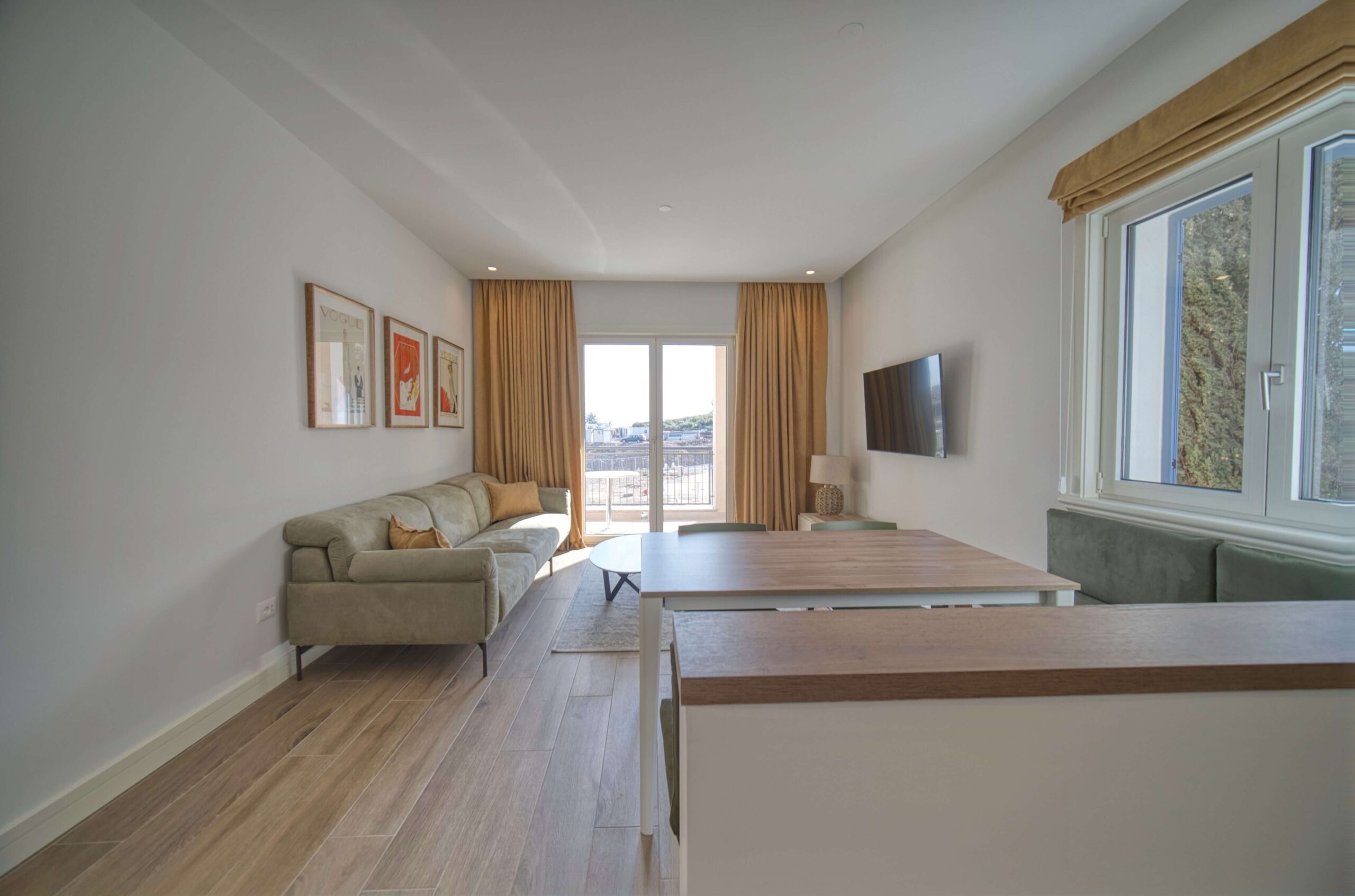 MREproperty (1) Сучасна квартира в Лустица-Бей, готова до заселення