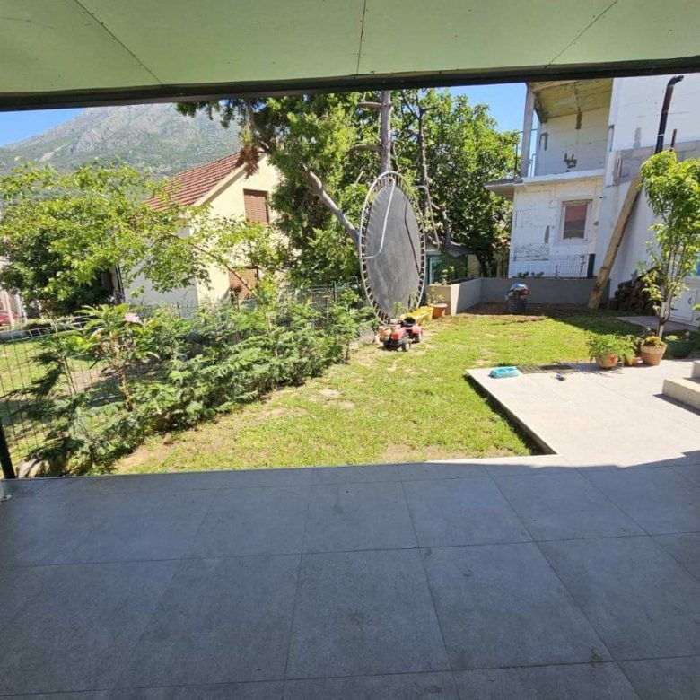 2-Bedroom House for Sale in Dobra Voda, Montenegro