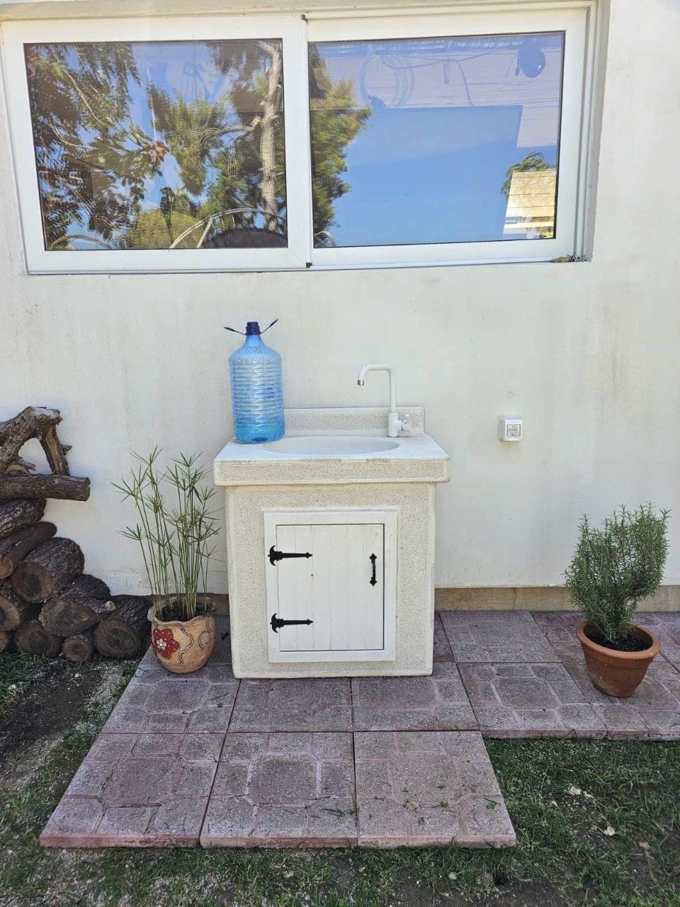 2-Bedroom House for Sale in Dobra Voda, Montenegro