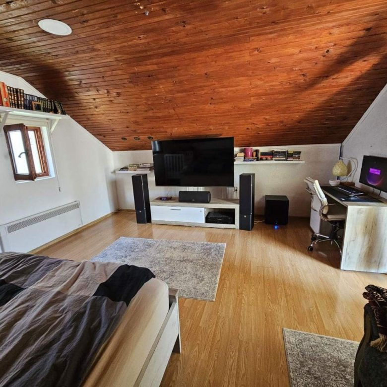 2-Bedroom House for Sale in Dobra Voda, Montenegro