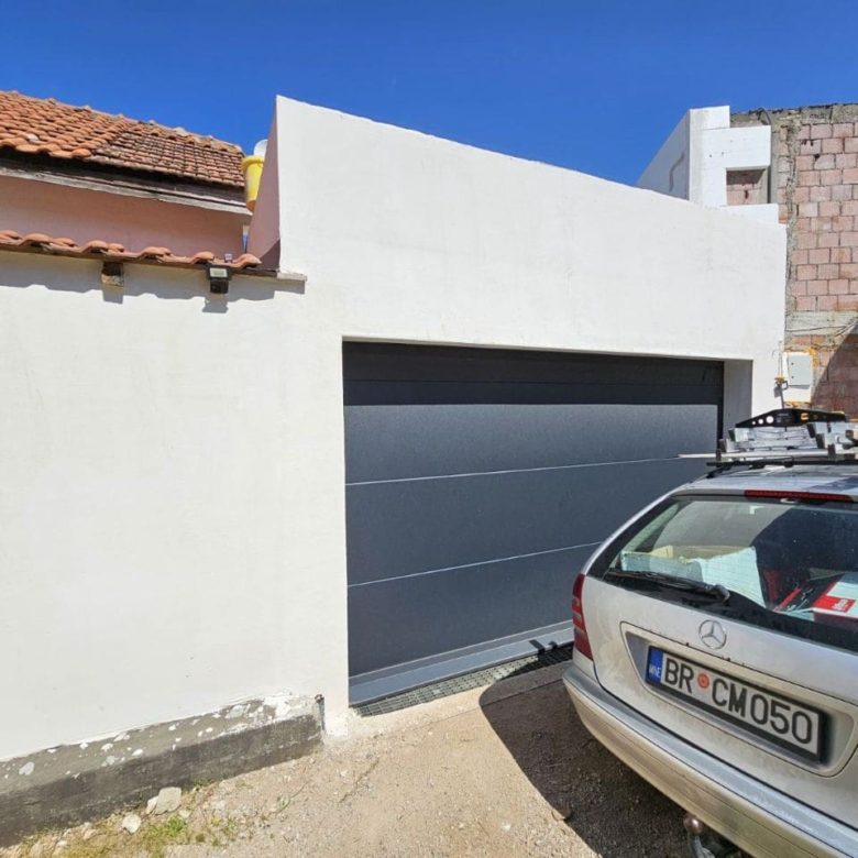 2-Bedroom House for Sale in Dobra Voda, Montenegro