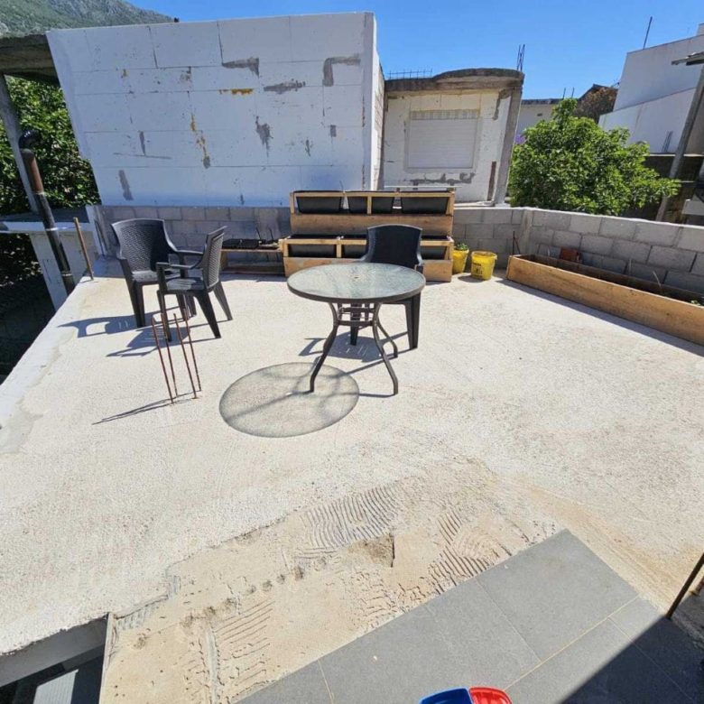 2-Bedroom House for Sale in Dobra Voda, Montenegro