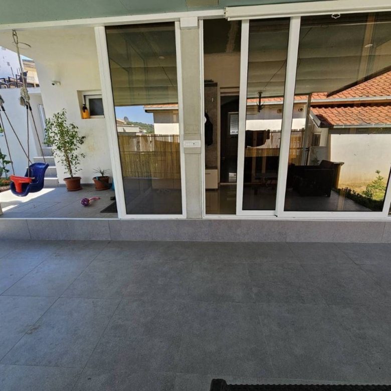 2-Bedroom House for Sale in Dobra Voda, Montenegro