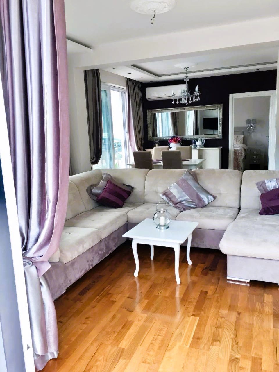 Exklusives Penthouse mit Panorama-Meerblick in Becici — Montenegro