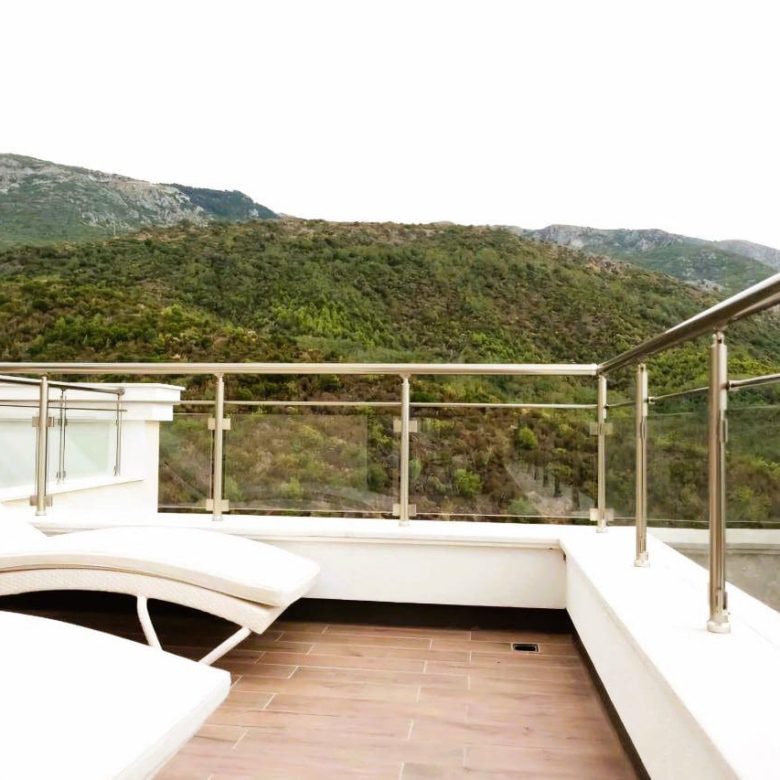 Exklusives Penthouse mit Panorama-Meerblick in Becici — Montenegro