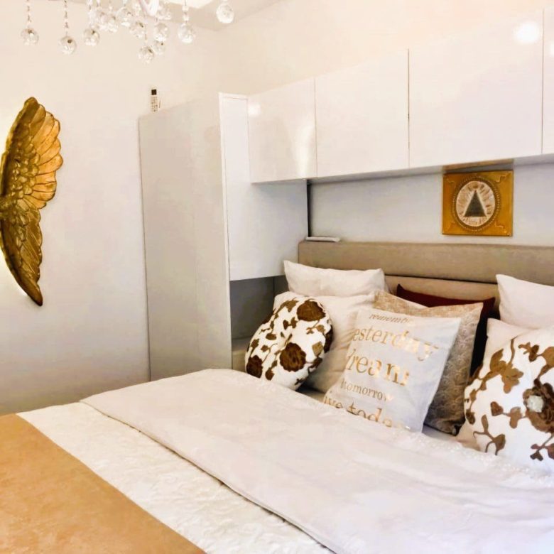 Exklusives Penthouse mit Panorama-Meerblick in Becici — Montenegro