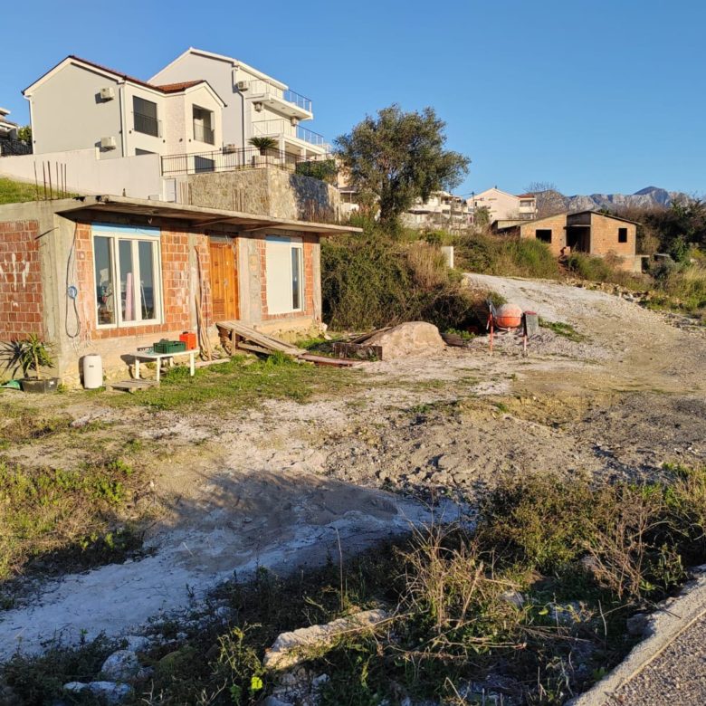 Spacious Land with Renovation-Ready House for Sale in Becici — Becici