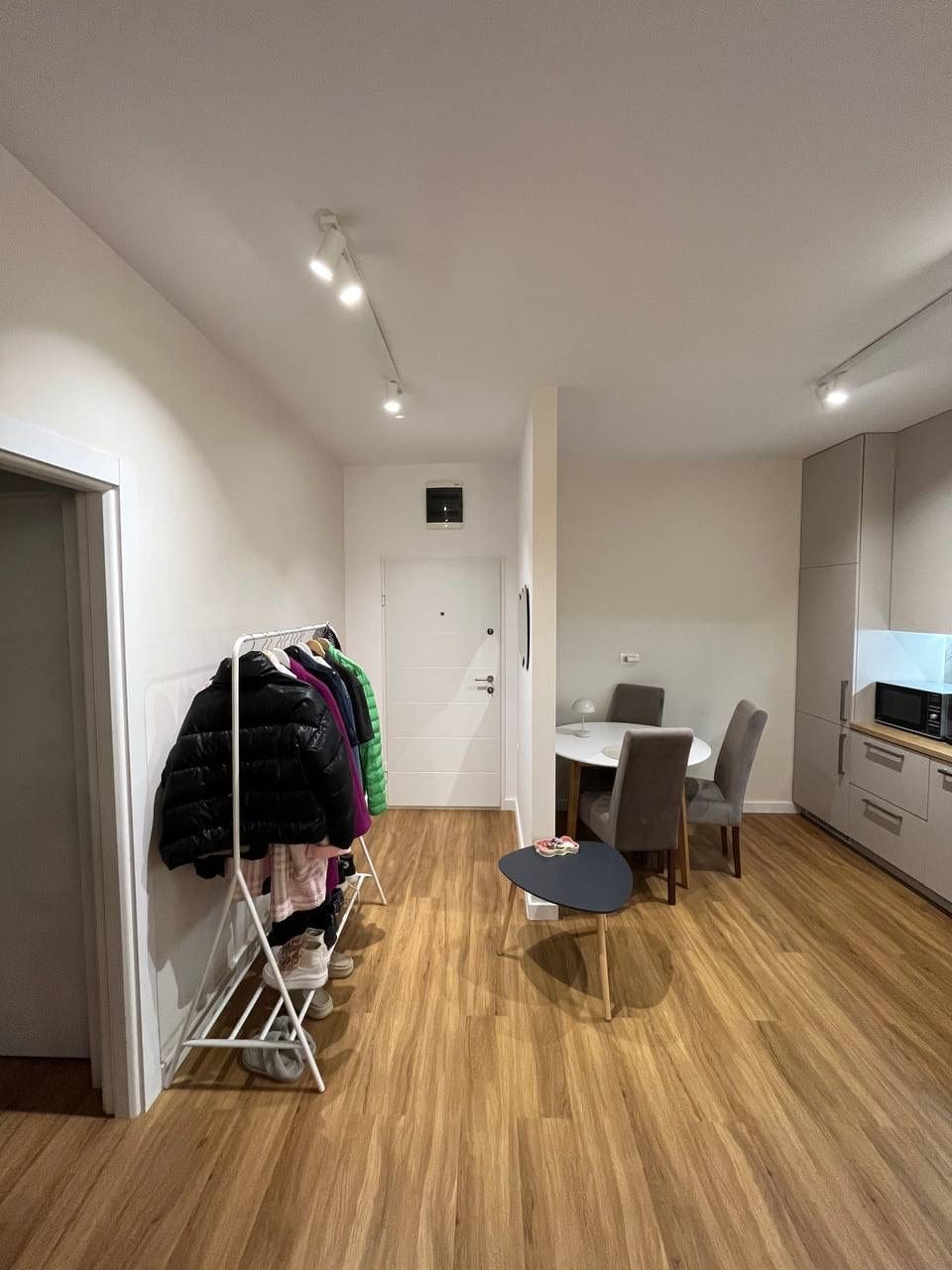 1-Zimmer-Wohnung in Bečići mit Meeres- und Bergblick, Montenegro