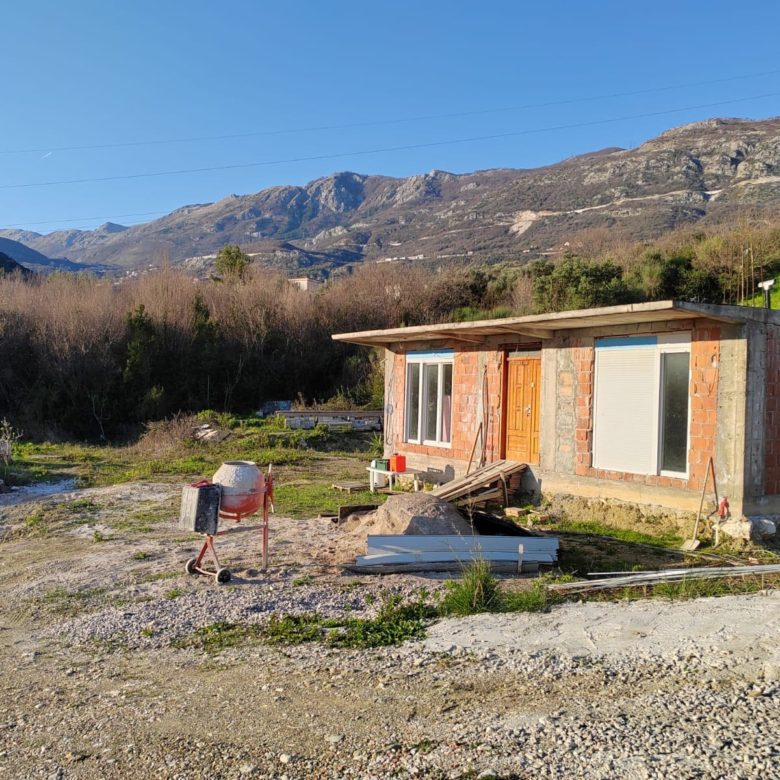 Spacious Land with Renovation-Ready House for Sale in Becici — Becici