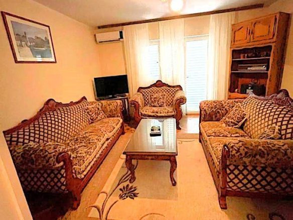 Spacious House with Sea View in Tivat