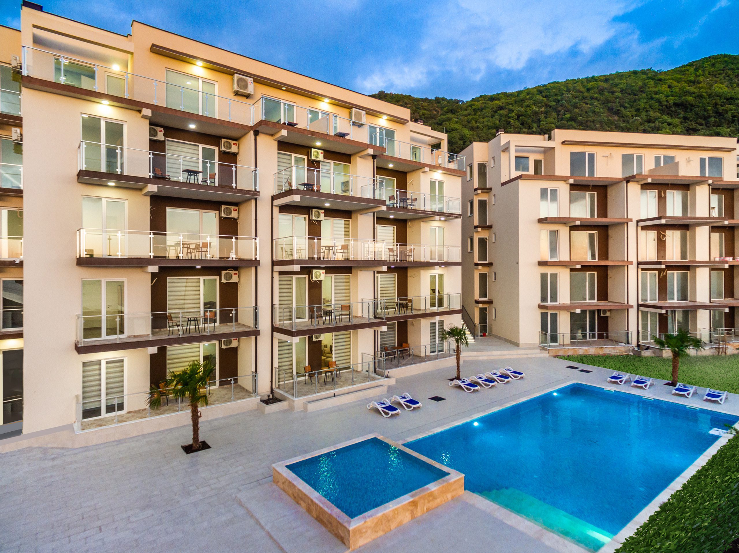 Spacious 2-Bedroom Apartment — Montenegro