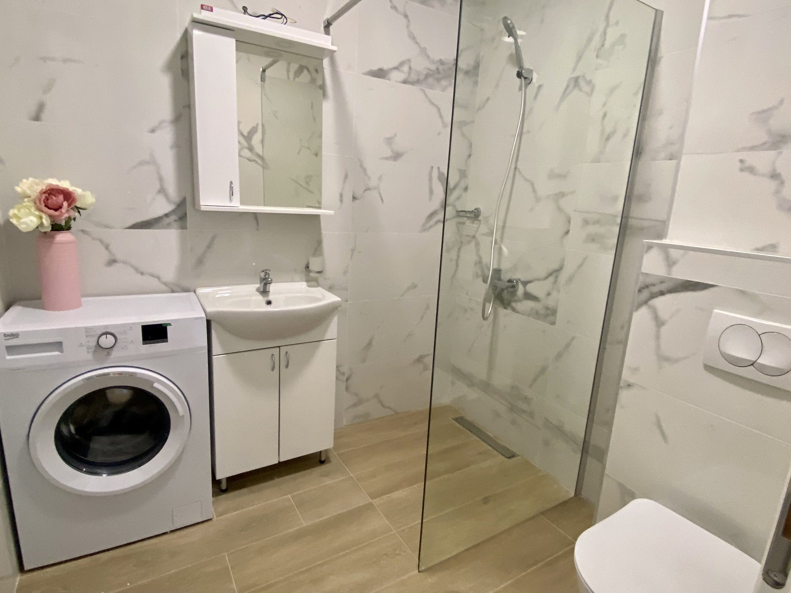 Spacious 2-Bedroom Apartment — Montenegro