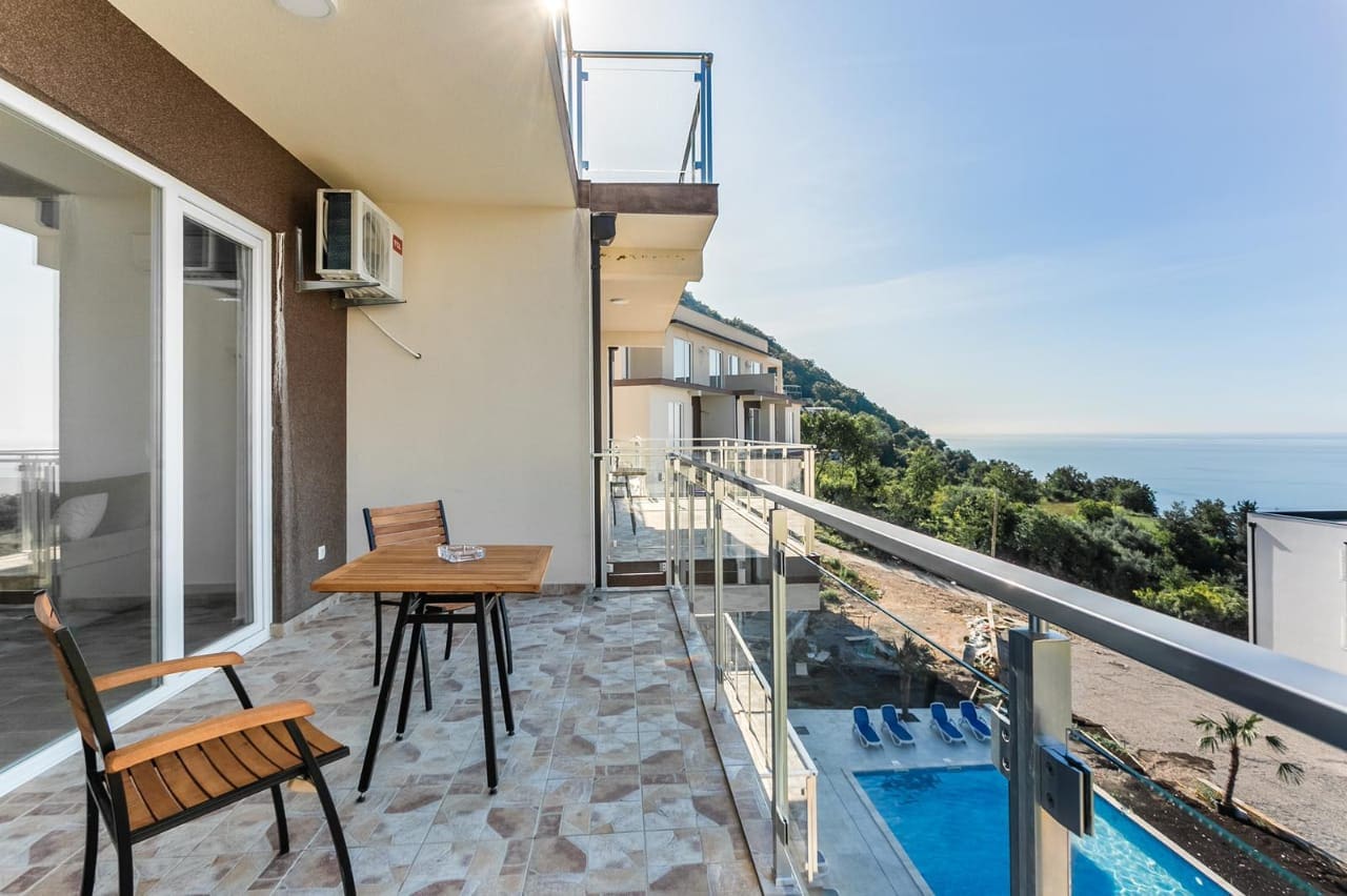 Spacious 2-Bedroom Apartment — Montenegro