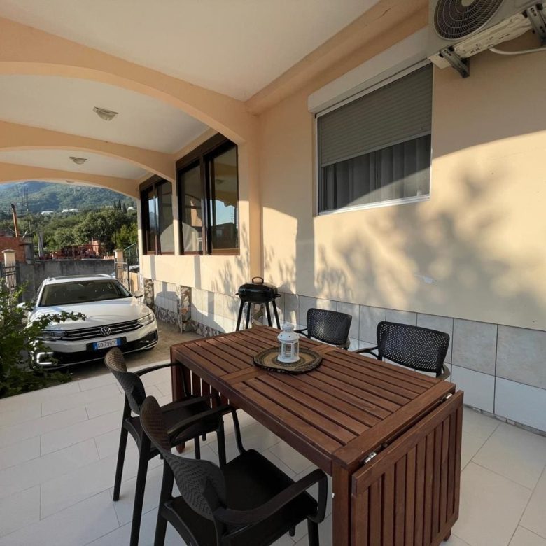 Spacious 108m² Apartment with Private Garden — Montenegro
