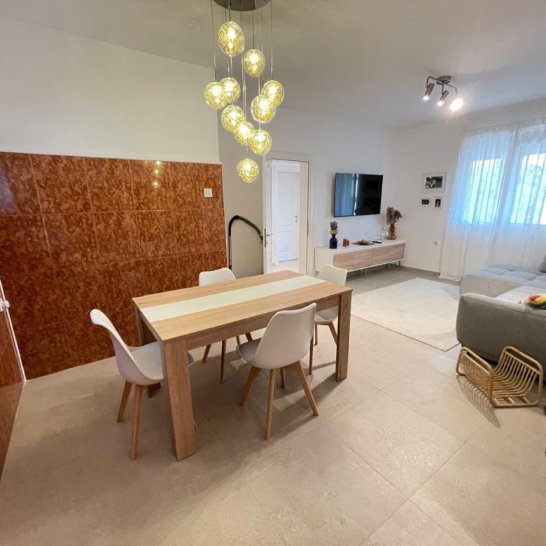 Spacious 108m² Apartment with Private Garden — Montenegro