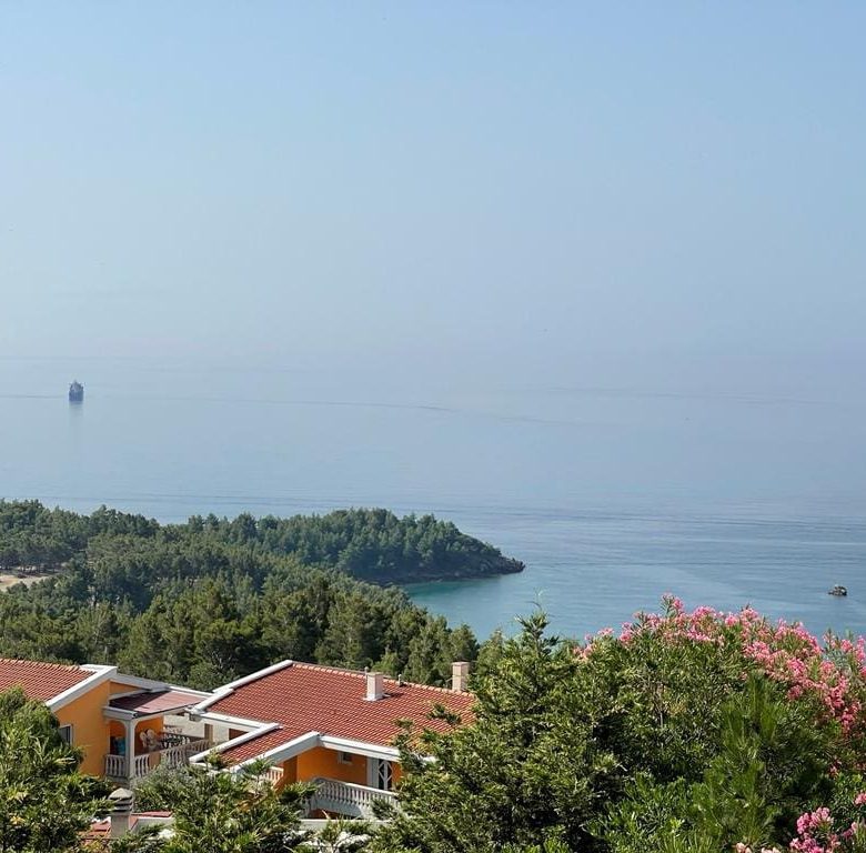 Spacious 7-Bedroom House for Sale in Sutomore — Montenegro