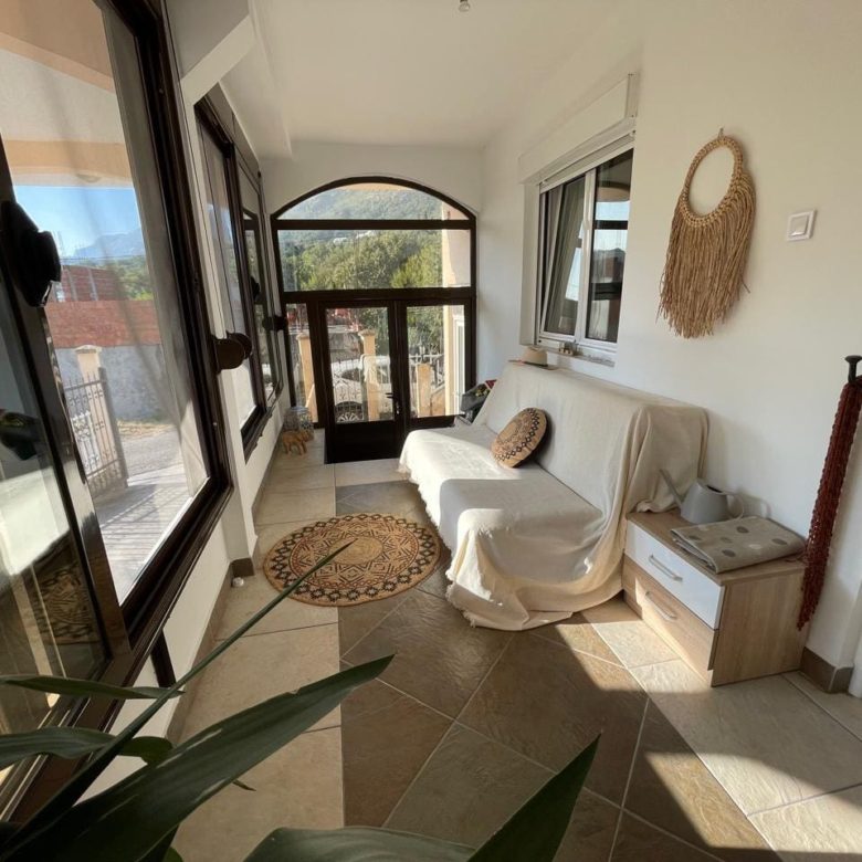 Spacious 108m² Apartment with Private Garden — Montenegro