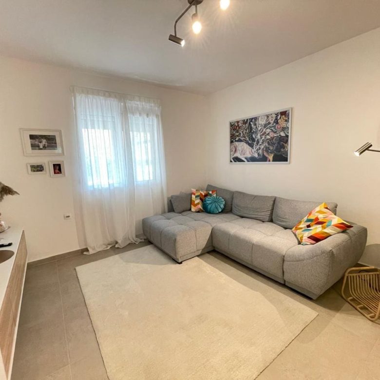 Spacious 108m² Apartment with Private Garden — Montenegro