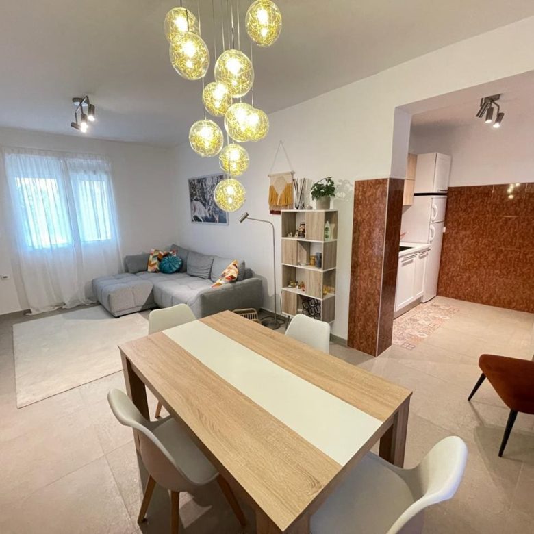 Spacious 108m² Apartment with Private Garden — Montenegro