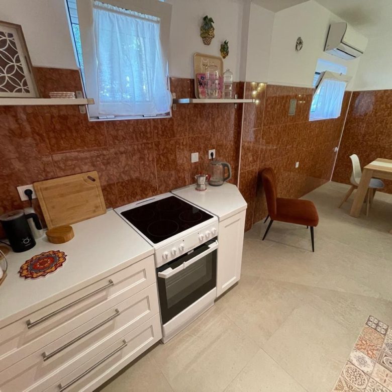 Spacious 108m² Apartment with Private Garden — Montenegro