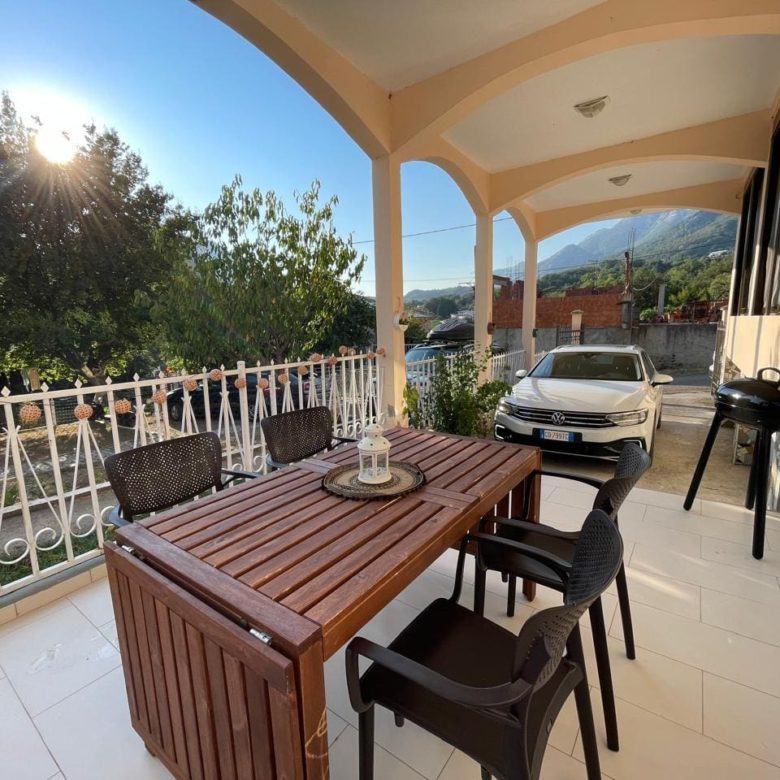 Spacious 108m² Apartment with Private Garden — Montenegro