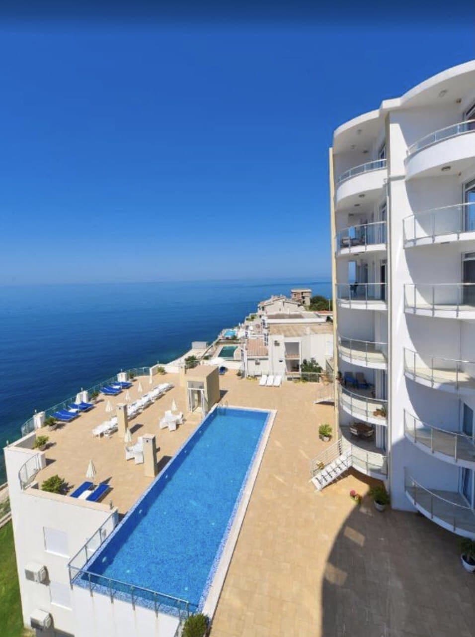 MREproperty (1) Luxury Two-Bedroom Apartment for Sale in Dobre Vode
