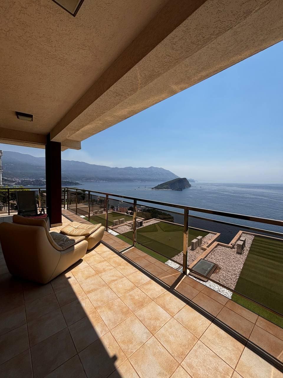 MREproperty (1) Spacious Apartment with Panoramic Views in Budva