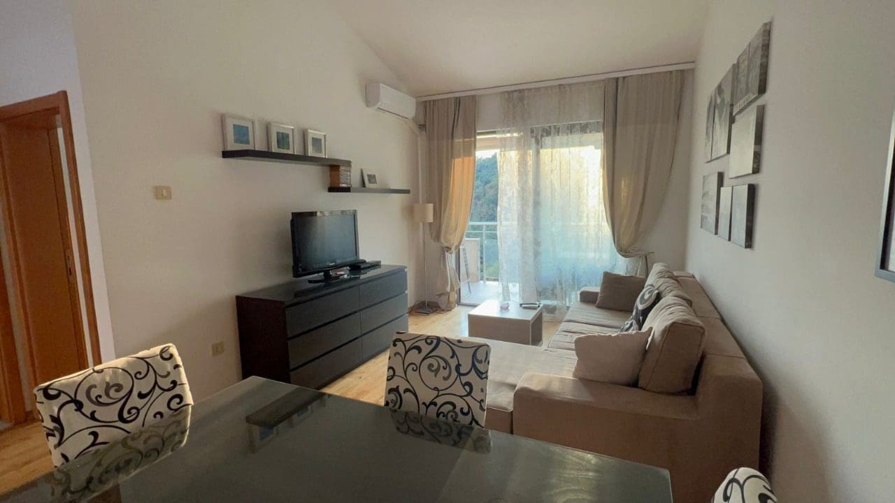 montenegro-real-estate (1) 1‑Zimmer‑Wohnung mit Meerblick in Przno