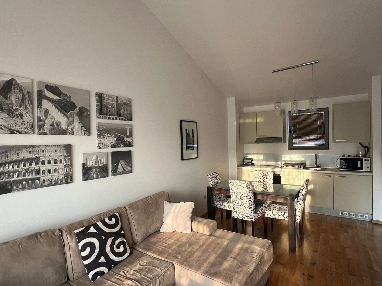 Ein-Zimmer-Wohnung mit Meerblick in Przno — Montenegro
