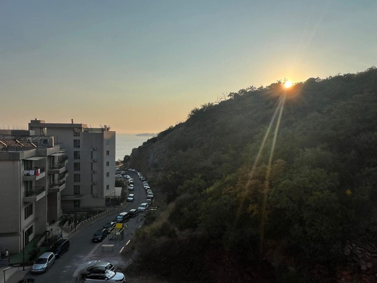 Ein-Zimmer-Wohnung mit Meerblick in Przno — Montenegro