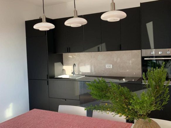 Modern 1-Bedroom Apartment for Sale in Topolica