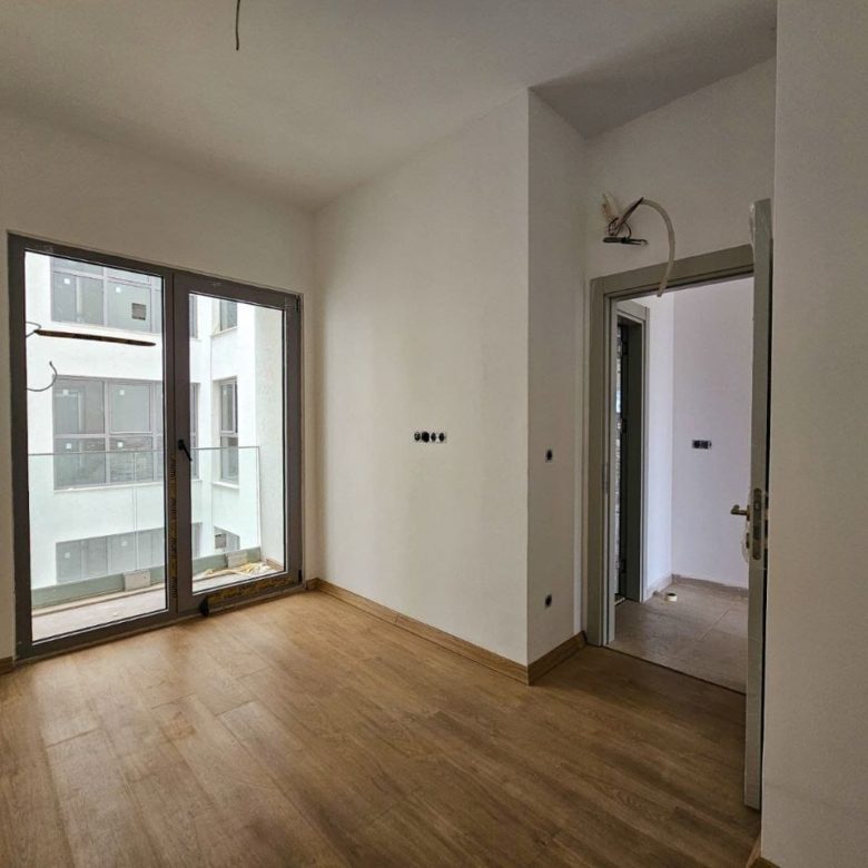 Spacious 2-Bedroom Apartment with Sea Views — Montenegro