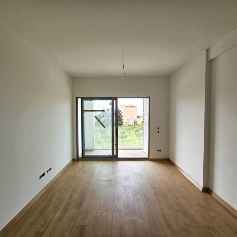 Spacious 2-Bedroom Apartment with Sea Views — Montenegro