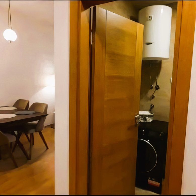 Voll möblierte 1-Zimmer-Wohnung in Bečići zu verkaufen — Montenegro