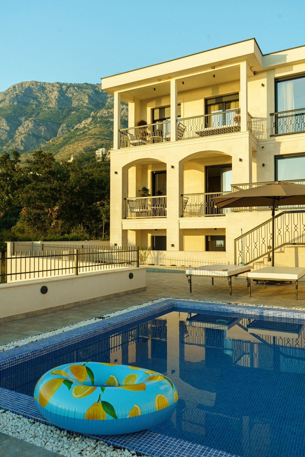 Luxurious Villa Zoe in Reževići-Skocidjevojka