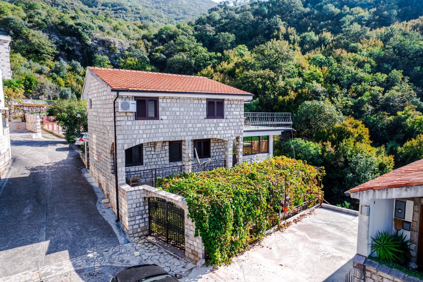 3-Story House for Sale in Čučici – Bečići, Montenegro