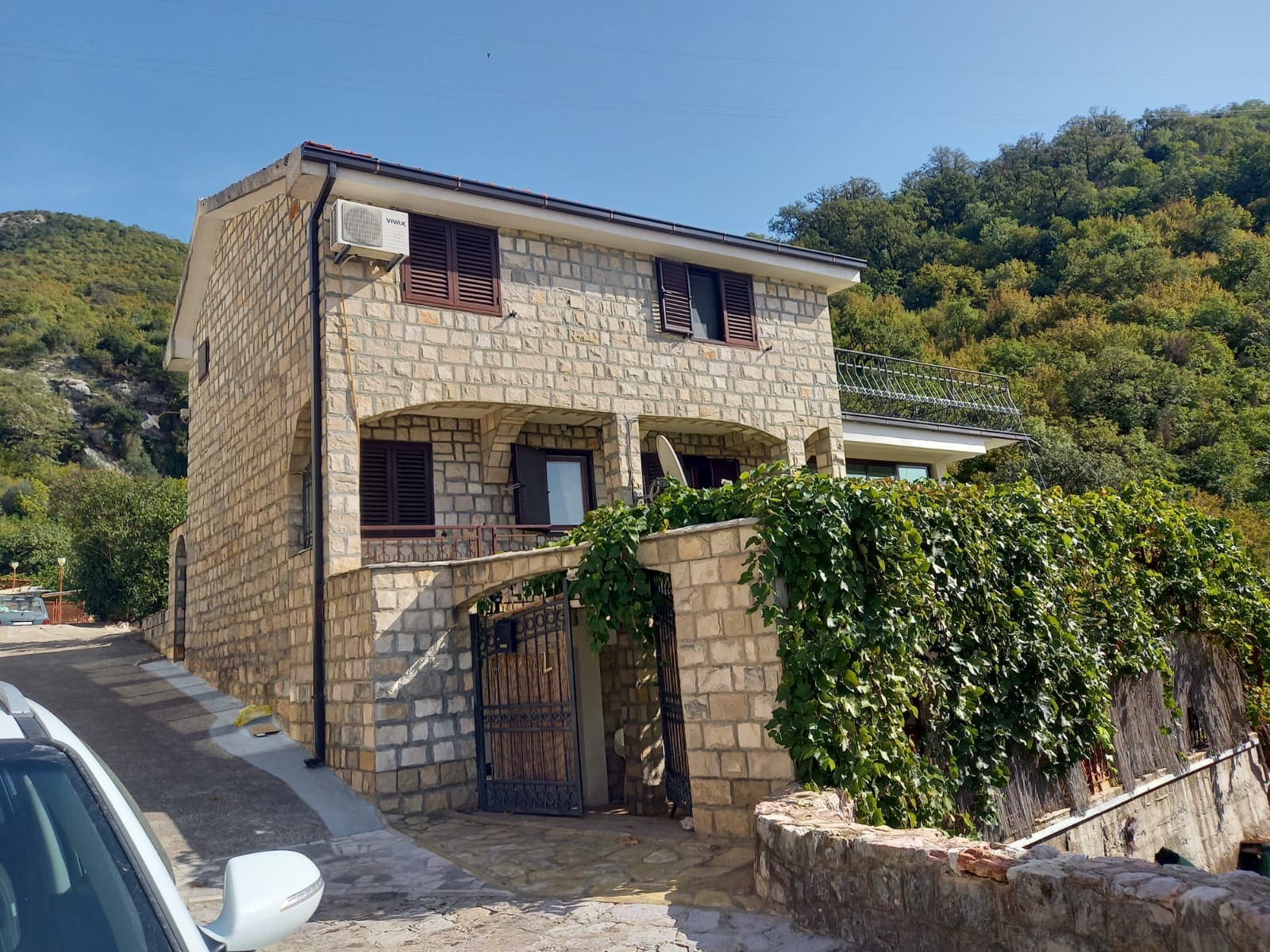 3-Story House for Sale in Čučici – Bečići, Montenegro