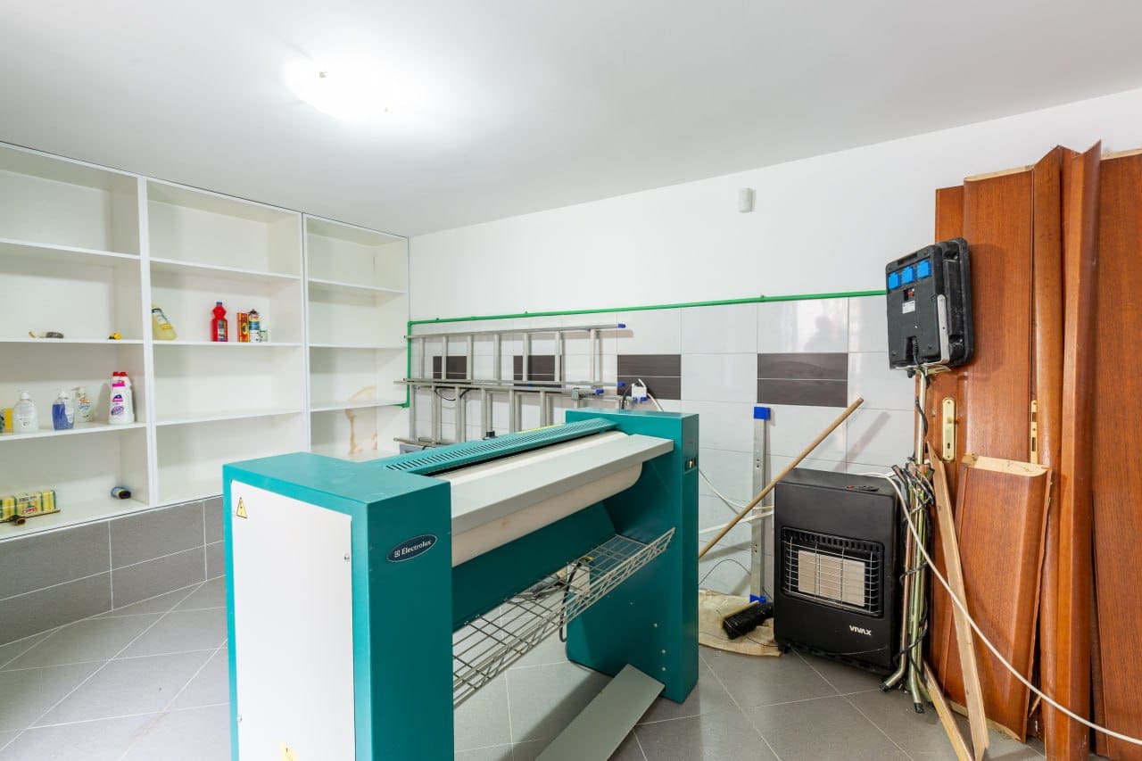 Spacious 2-Bedroom Apartment with Sea View — Montenegro