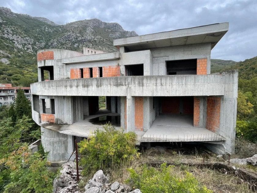 Luxurious 5-Bedroom Villa on the Cliff in Budva — Montenegro